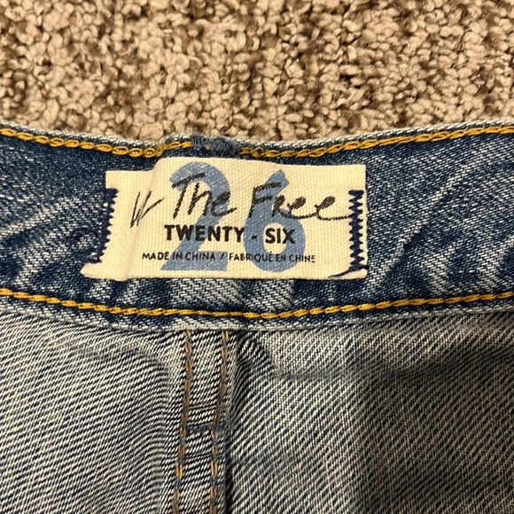 Free people they wash ripped jean shorts - Picture 4 of 4